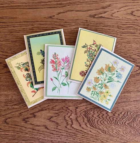 5 Blank Greeting Cards & Envelopes - Florals